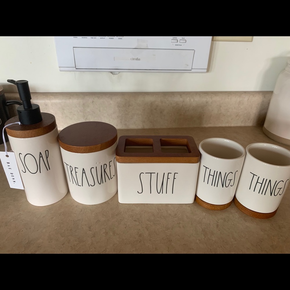 Rae Dunn Bathroom Set